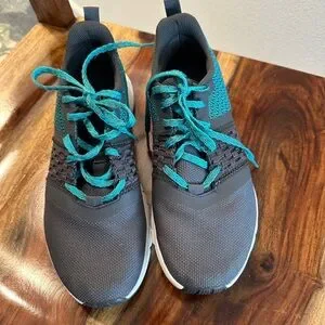 Worn once . Men\'s size 8 reebok s-l400.jpg main image 2